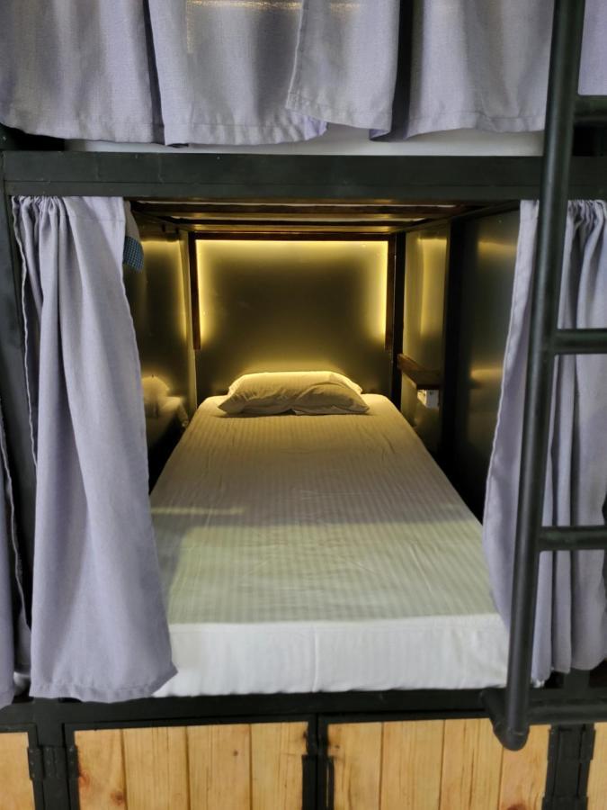 Why Not Mansion Hostel Habaraduwa Exterior photo